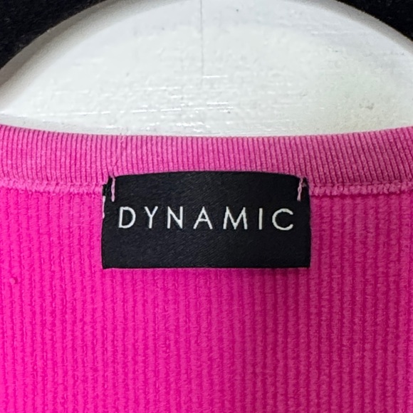 ✨ DYNAMIC Ribbed Stretch Crop Tank – Fuchsia Pink NWOT One Size - Picture 2 of 4